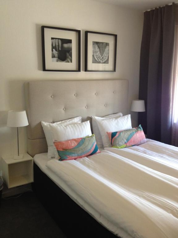 סאלה Hotell Tinget חדר תמונה